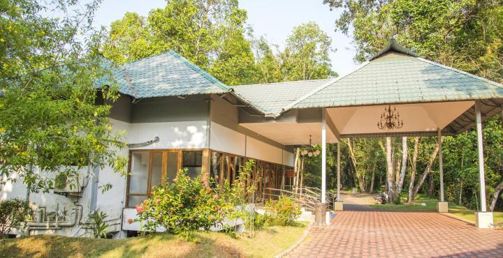 Ktdc Water Scapes Hotel Kumarakom Eksteriør billede