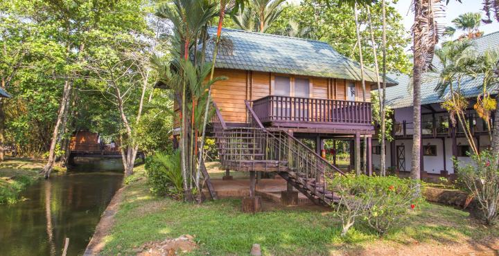 Ktdc Water Scapes Hotel Kumarakom Eksteriør billede